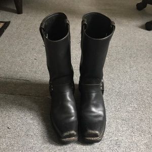 9 1/2 Black Frye motorcycle boots